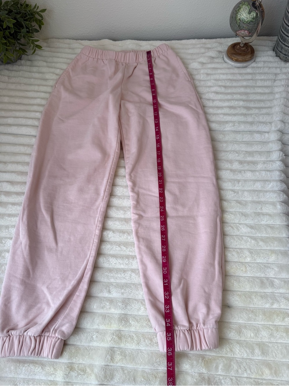 Brandy Melville pink jogger sweats - Picture 3 of 12
